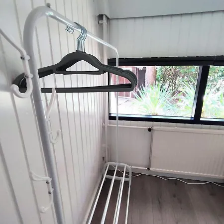 Stylish In The Woods Near National Park With Private Hot Tub Free Wifi And Parking