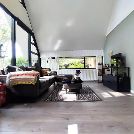 Stylish In The Woods Near National Park With Private Hot Tub Free Wifi And Parking Feriehus Meijel