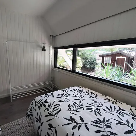 Vakantiehuis Stylish In The Woods Near National Park With Private Hot Tub Free Wifi And Parking *
