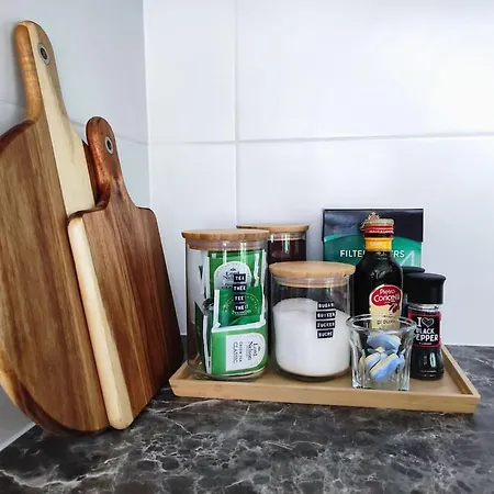 Stylish In The Woods Near National Park With Private Hot Tub Free Wifi And Parking Tatil Evi *